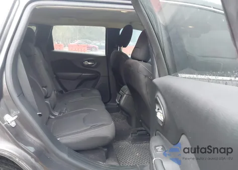 2017 Jeep Cherokee Latitude 4X4 from USA, damaged, VIN 1C4PJMCB5HW503810